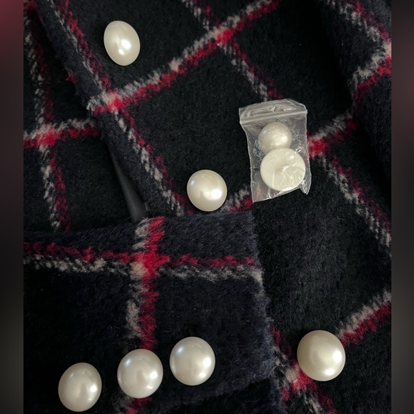 BCBGeneration Navy Plaid Velvet Trim Warm Winter Coat size Small - Picture 9 of 12